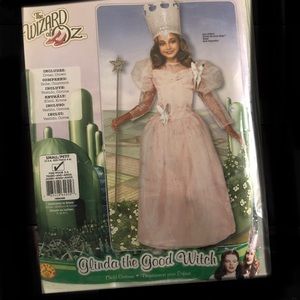 Glinda the Good Witch Halloween Costume